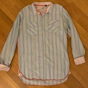 Arnold Zimberg Button up